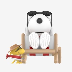 Snoopy The Best Friends “Sunbathing”